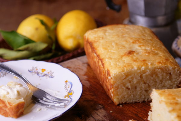 Italian lemon and ricotta cake